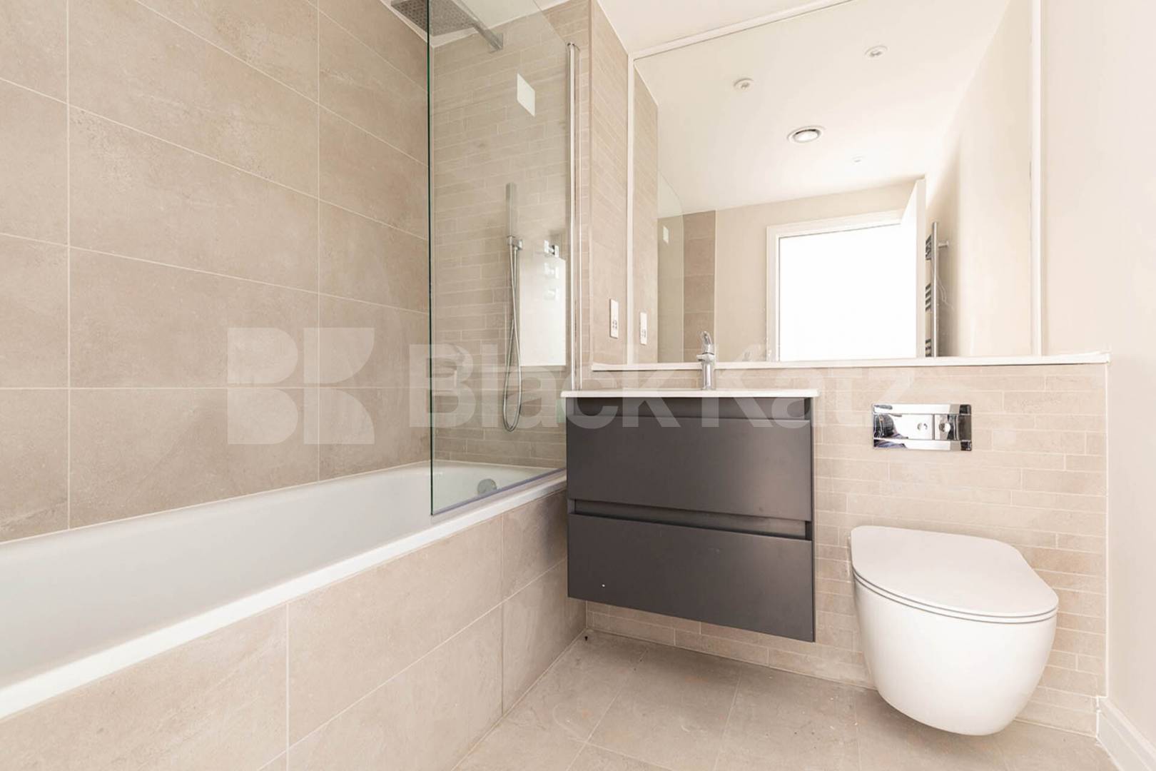 1,266 square foot Penthouse two bedroom and two bathrooms with a 180 degree view Tottenham Lane, Crouch End